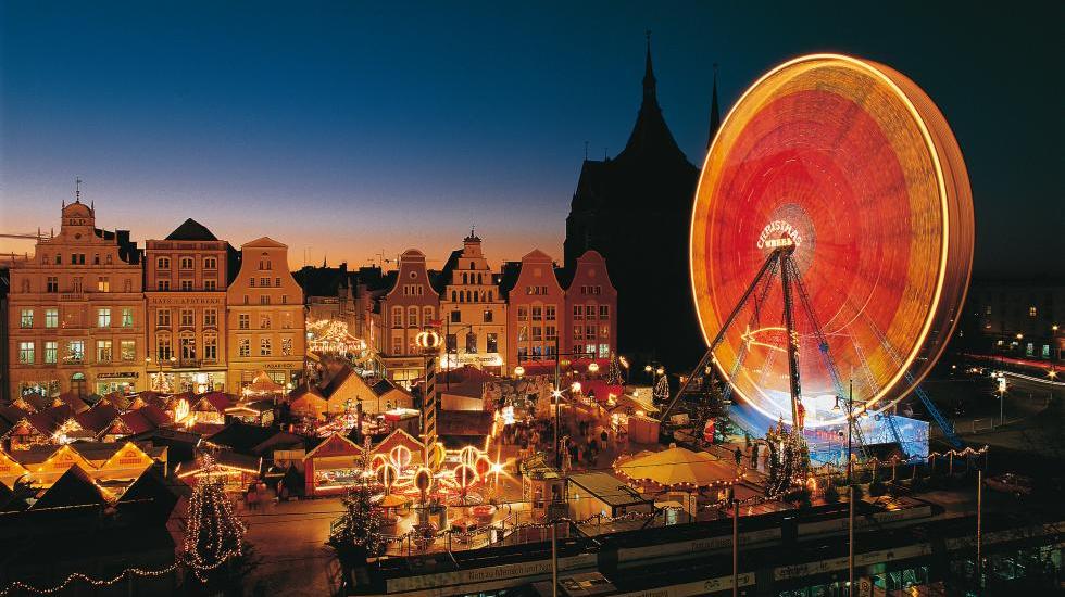 Jedes Jahr zur Weihnachtszeit zieht Glühweinduft durch Rostocks Innenstadt | Foto: TMV/Neumann
