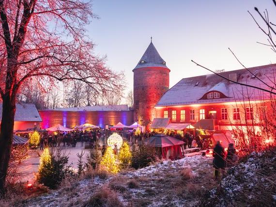 Weihnachtsmarkt Burg Plau am See | Foto: Erik Gross